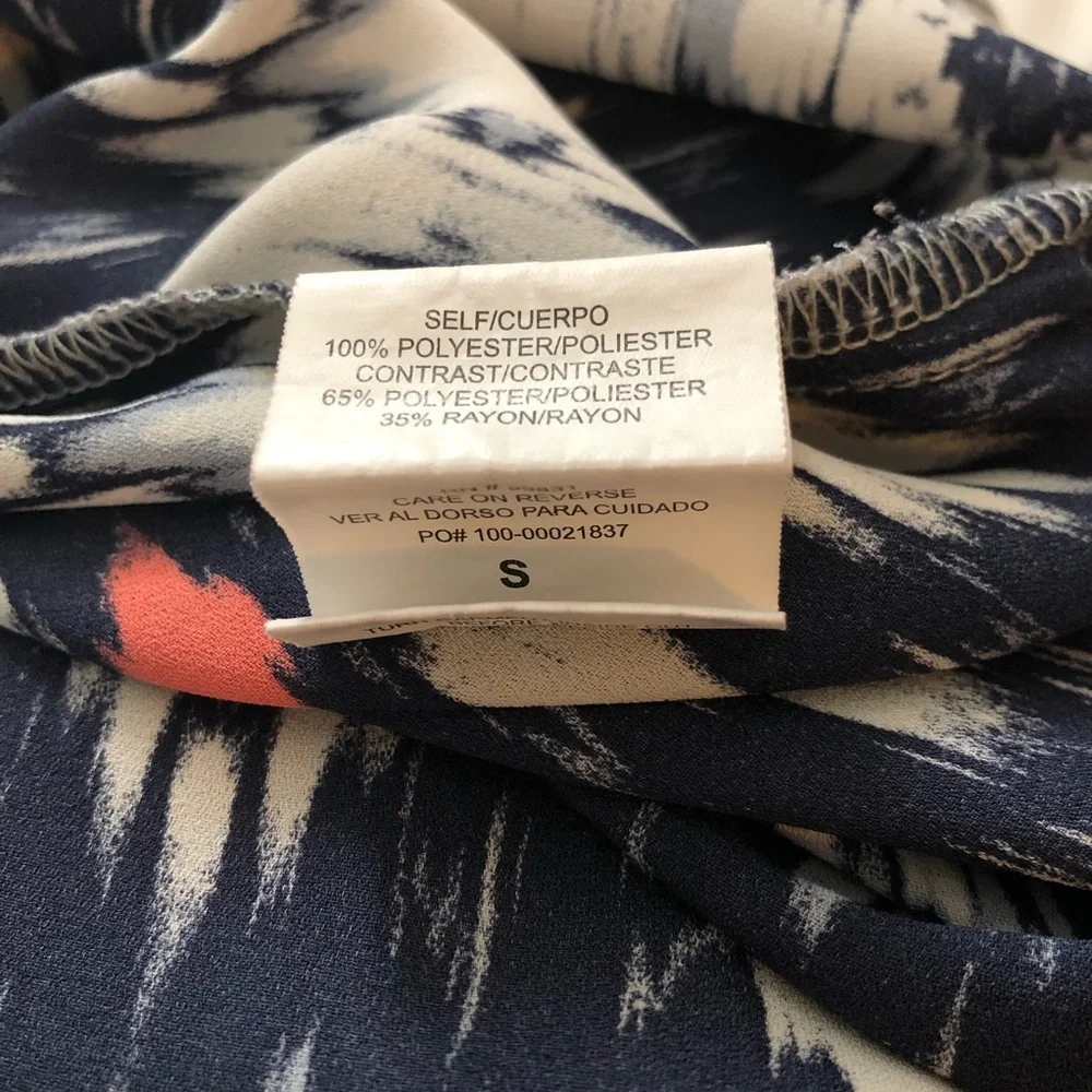 Button-Back Top - Picture 6 of 6